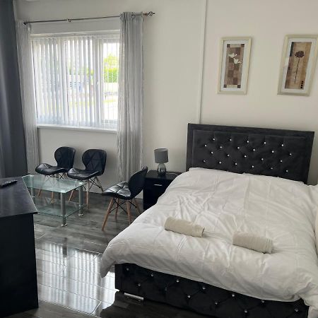 Zams Rooms Stoke-on-Trent Extérieur photo