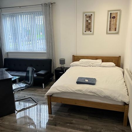 Zams Rooms Stoke-on-Trent Extérieur photo
